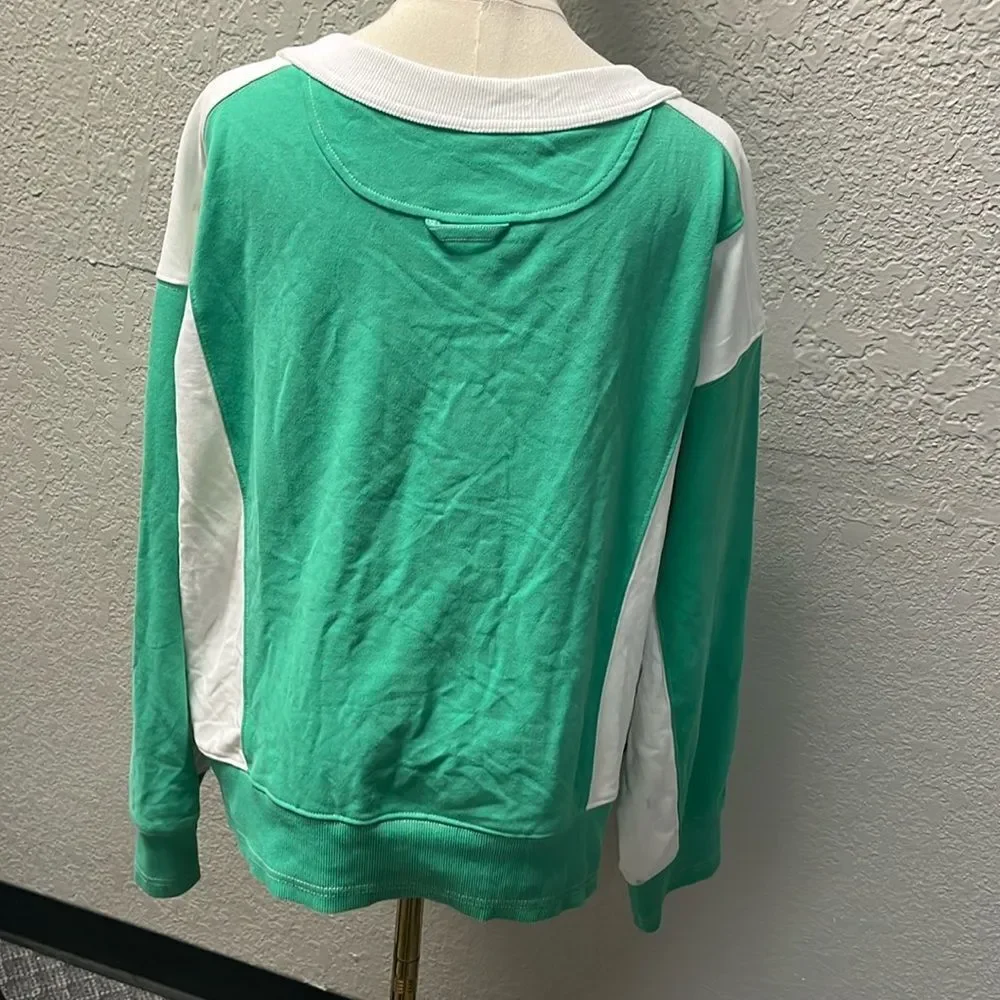 Green and White Sweatshirt - Picture 3 of 4